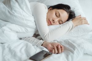 7 Tips For Creating Healthy Sleep Habits