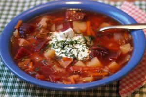 Student Kitchen: 3 Simple Soup Recipes Based on Beef Broth