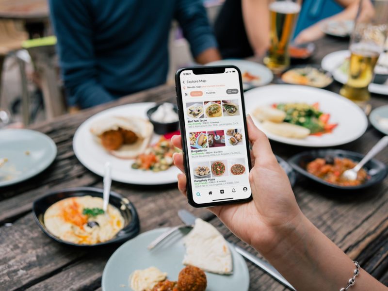 The Pros and Cons of Using Food Tracking Apps