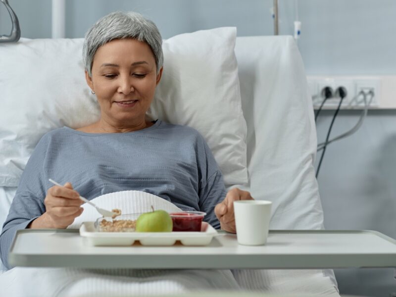 NUTRITIONAL ADVICE FOR CANCER TREATMENT PATIENTS