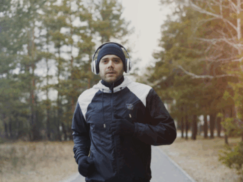 A Runner’s Guide to Layering in Cold Weather