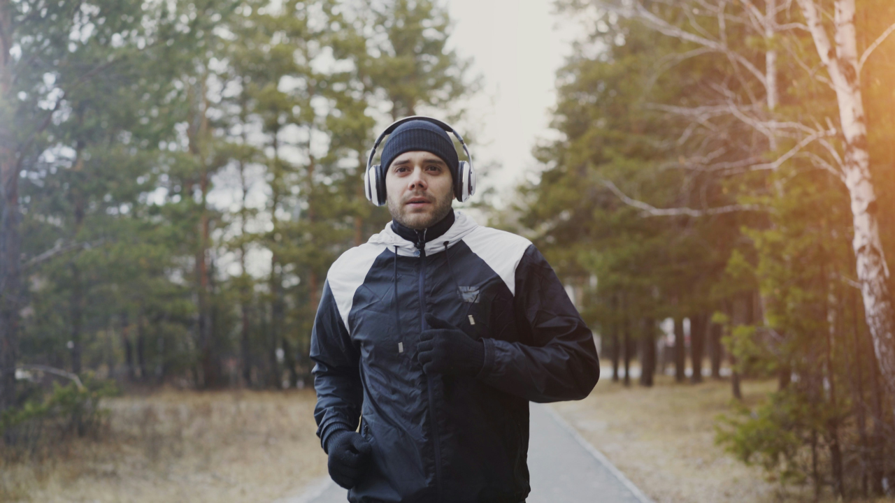 Layering for Cold Weather Running: A Smart Runner’s Guide Layering for Cold Weather Running: A Smart Runner’s Guide